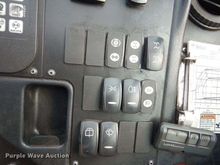 image for item HI9919 2014 Bobcat V417  telehandler