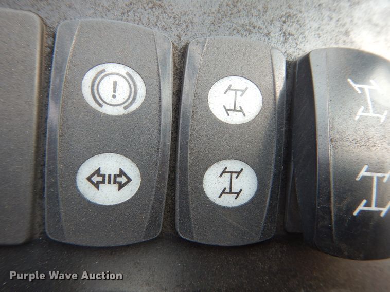 image for item HI9919 2014 Bobcat V417  telehandler