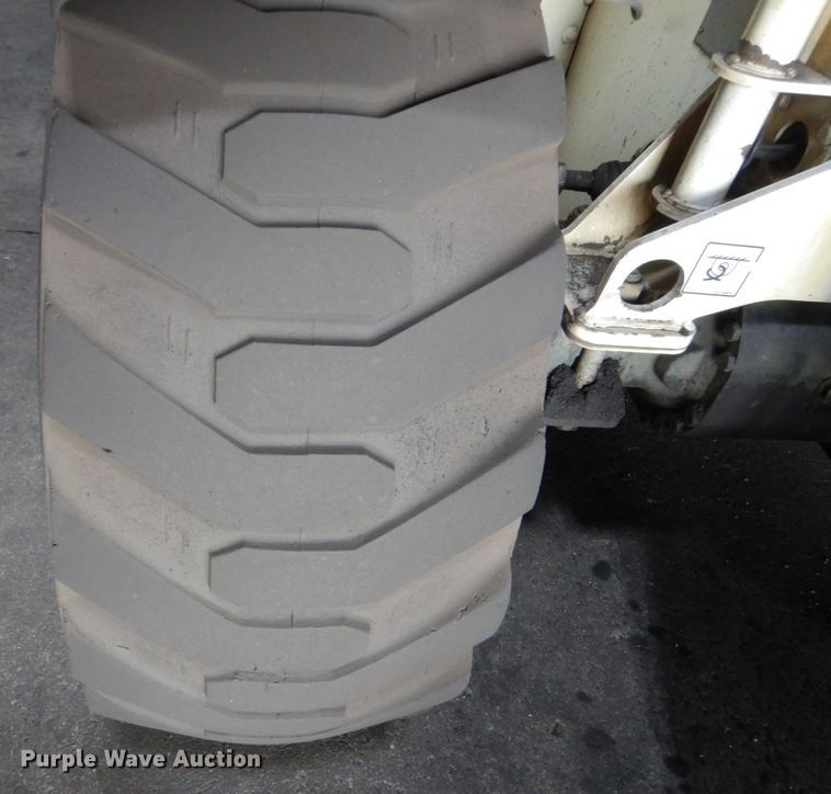 image for item HI9919 2014 Bobcat V417  telehandler