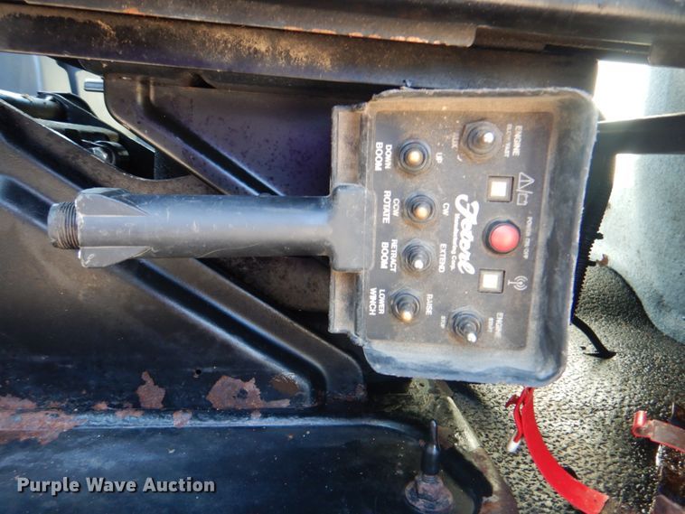 image for item HT9463 2005 International 4300  utility / service truck