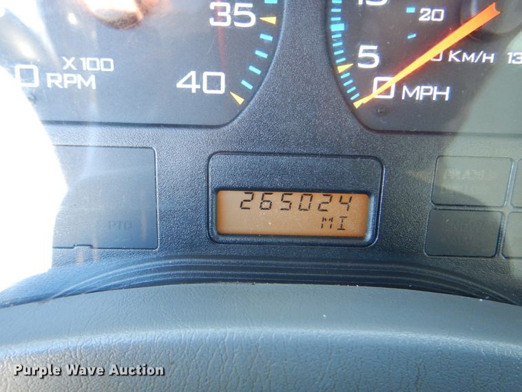 image for item HT9463 2005 International 4300  utility / service truck