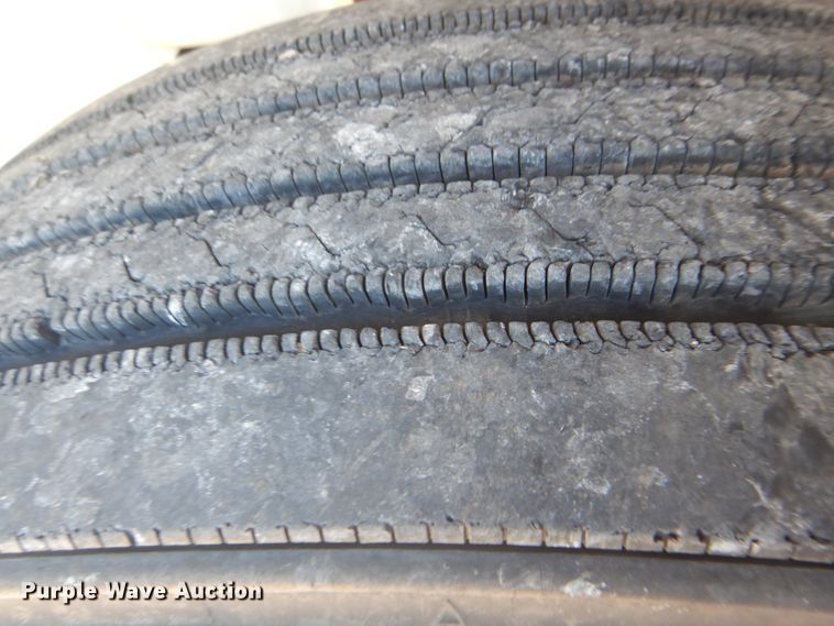 image for item HT9463 2005 International 4300  utility / service truck