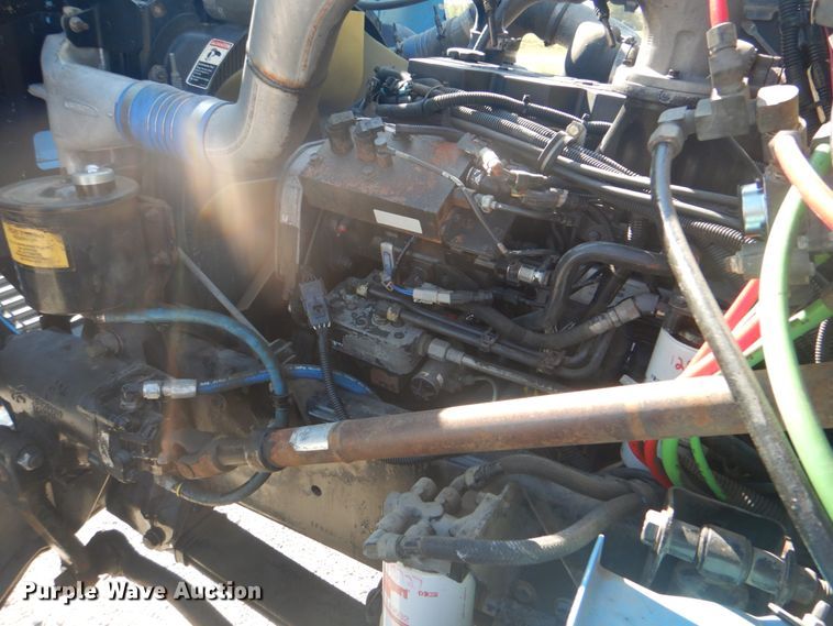 image for item HT9464 2000 Freightliner FL70  utility / service truck