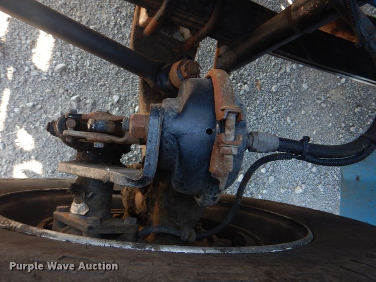 image for item HT9464 2000 Freightliner FL70  utility / service truck