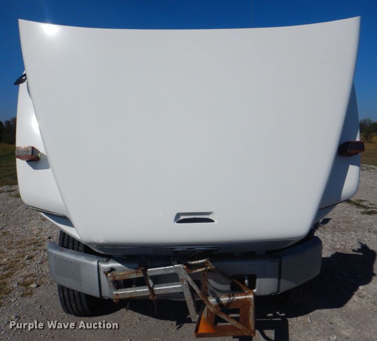 image for item HT9464 2000 Freightliner FL70  utility / service truck