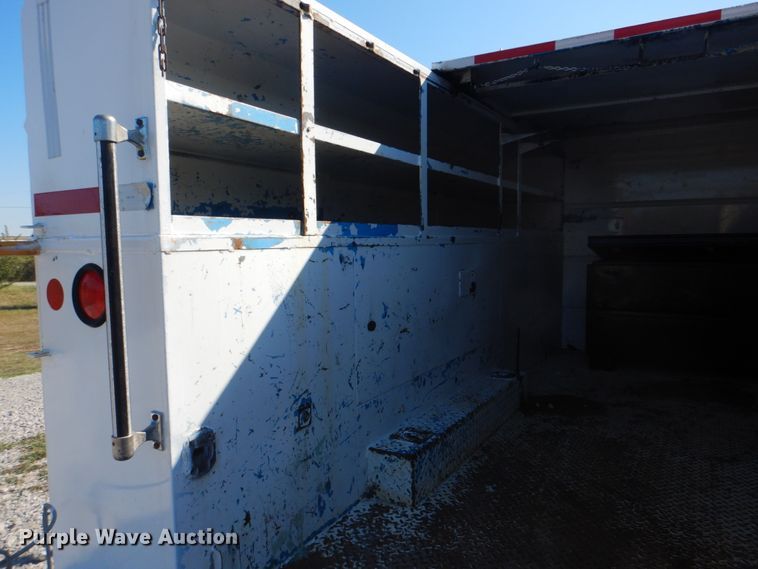 image for item HT9464 2000 Freightliner FL70  utility / service truck