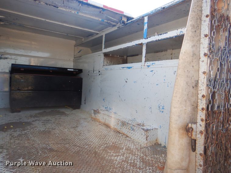 image for item HT9464 2000 Freightliner FL70  utility / service truck