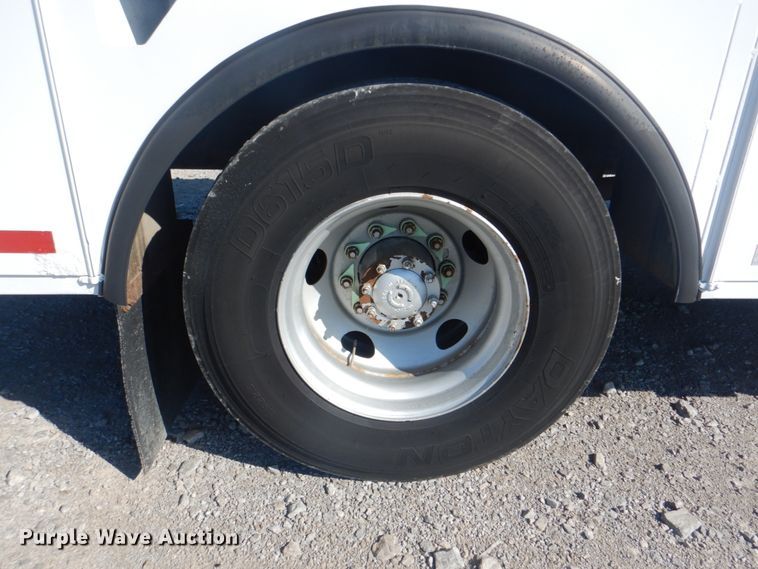 image for item HT9464 2000 Freightliner FL70  utility / service truck