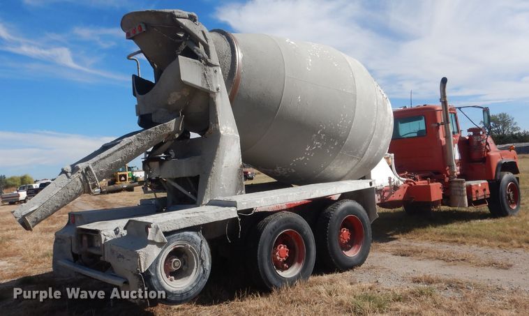 image for item HU9306 1994 Mack DM6900  ready mix truck