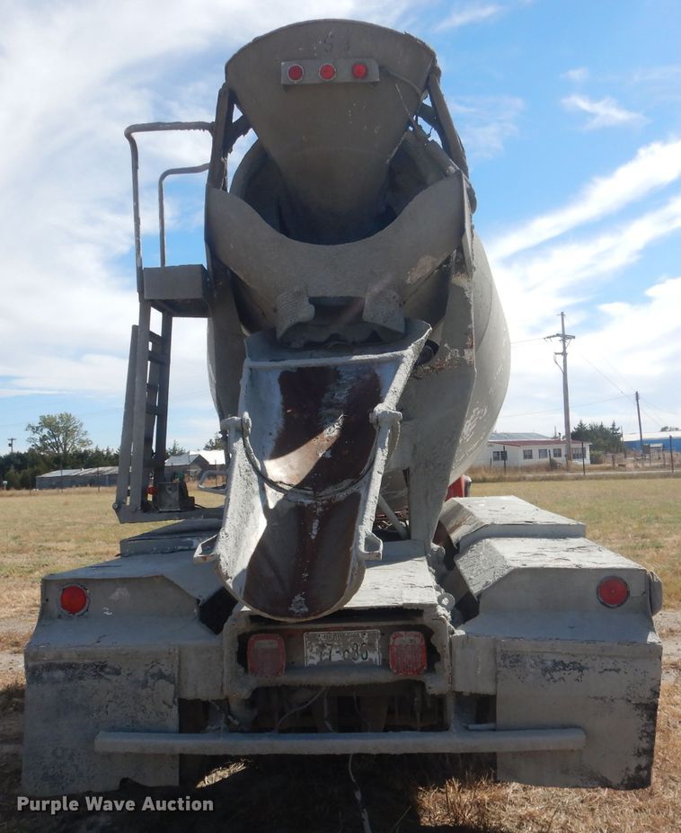 image for item HU9306 1994 Mack DM6900  ready mix truck