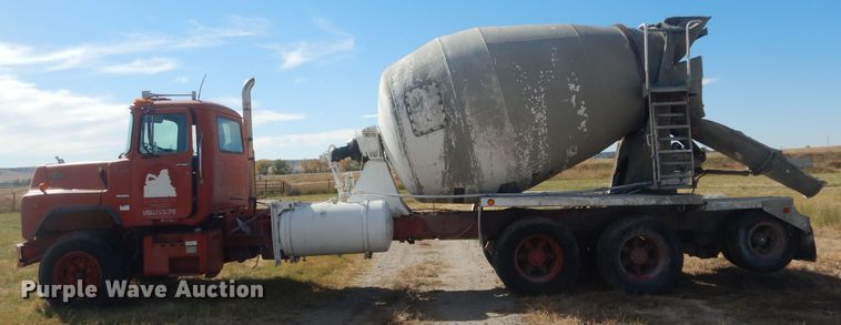 image for item HU9306 1994 Mack DM6900  ready mix truck