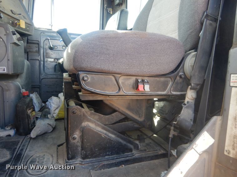 image for item HU9306 1994 Mack DM6900  ready mix truck