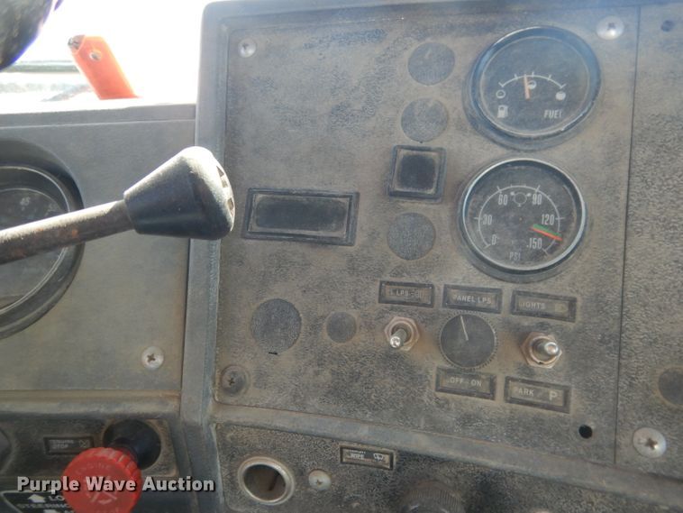 image for item HU9306 1994 Mack DM6900  ready mix truck