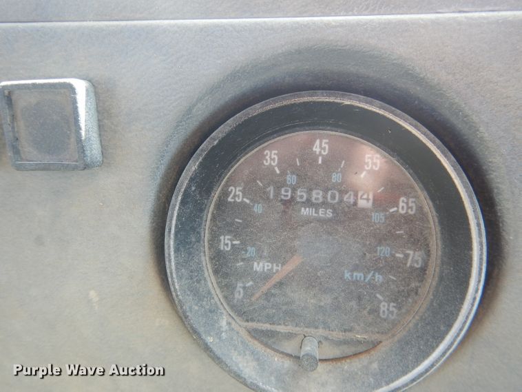 image for item HU9306 1994 Mack DM6900  ready mix truck