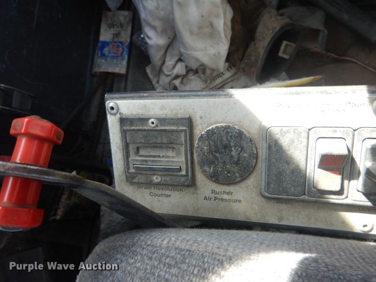 image for item HU9306 1994 Mack DM6900  ready mix truck