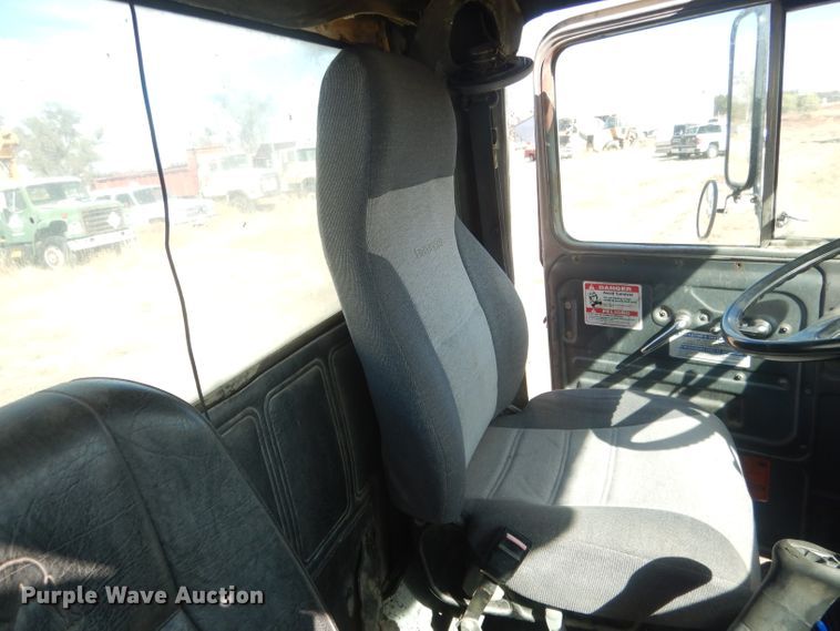 image for item HU9306 1994 Mack DM6900  ready mix truck