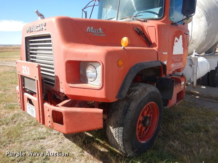 image for item HU9306 1994 Mack DM6900  ready mix truck