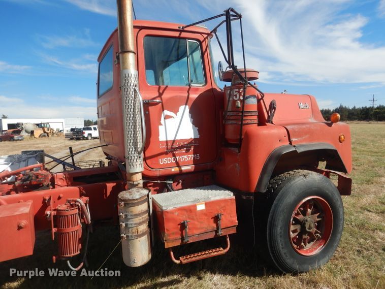 image for item HU9306 1994 Mack DM6900  ready mix truck