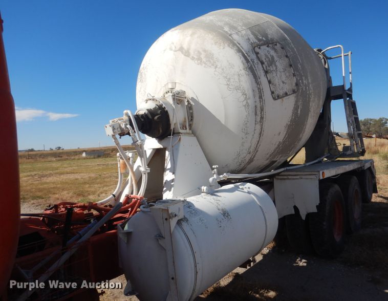 image for item HU9306 1994 Mack DM6900  ready mix truck