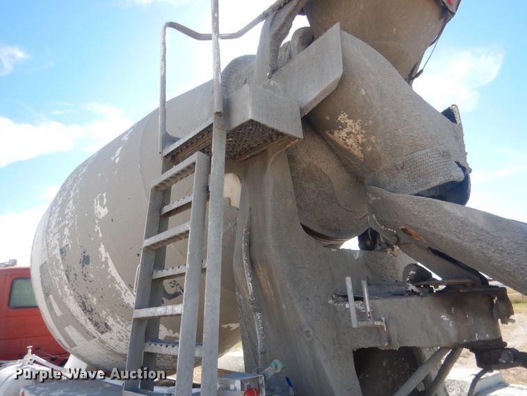 image for item HU9306 1994 Mack DM6900  ready mix truck