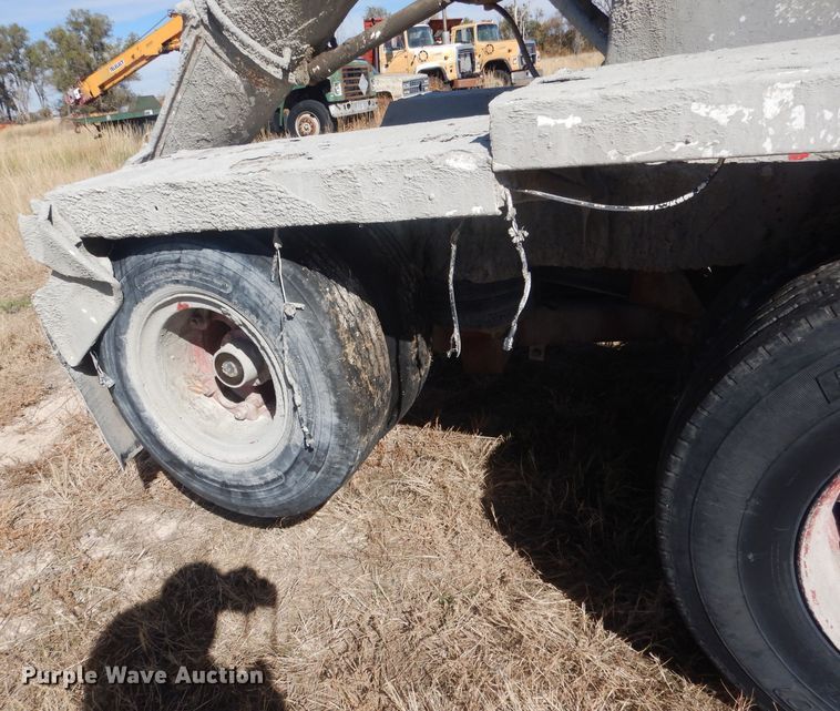 image for item HU9306 1994 Mack DM6900  ready mix truck