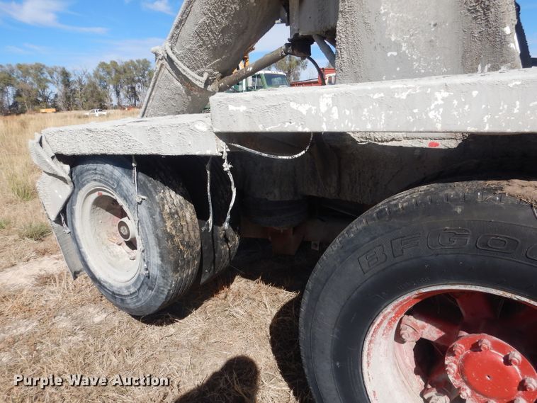 image for item HU9306 1994 Mack DM6900  ready mix truck