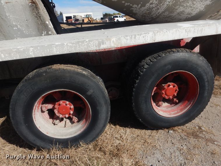 image for item HU9306 1994 Mack DM6900  ready mix truck