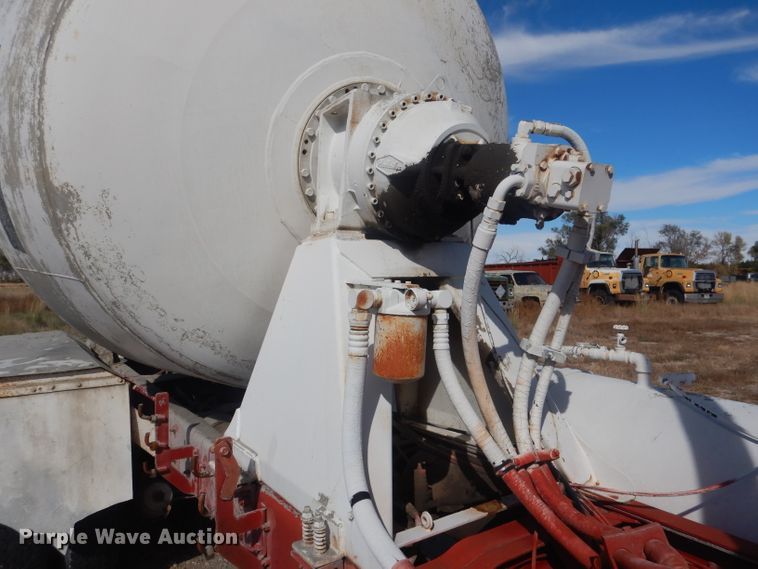 image for item HU9306 1994 Mack DM6900  ready mix truck