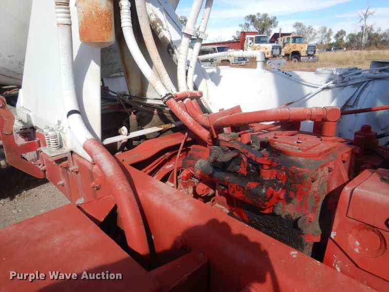 image for item HU9306 1994 Mack DM6900  ready mix truck