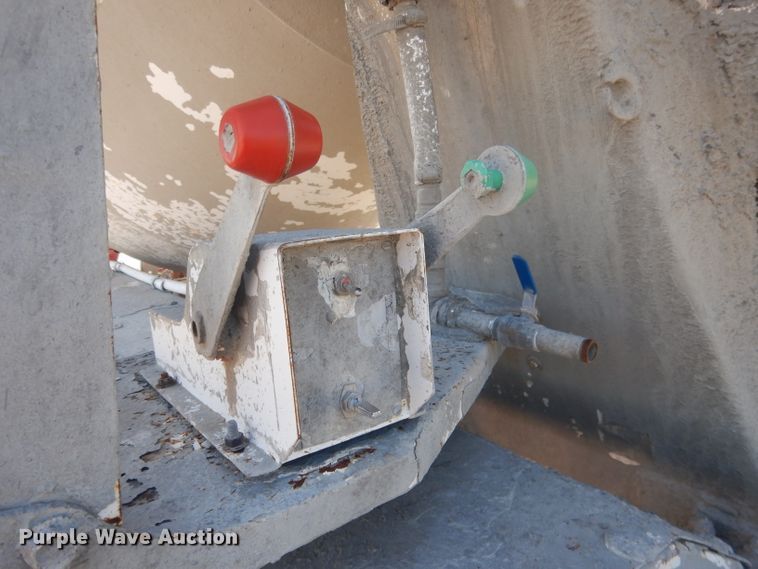 image for item HU9306 1994 Mack DM6900  ready mix truck