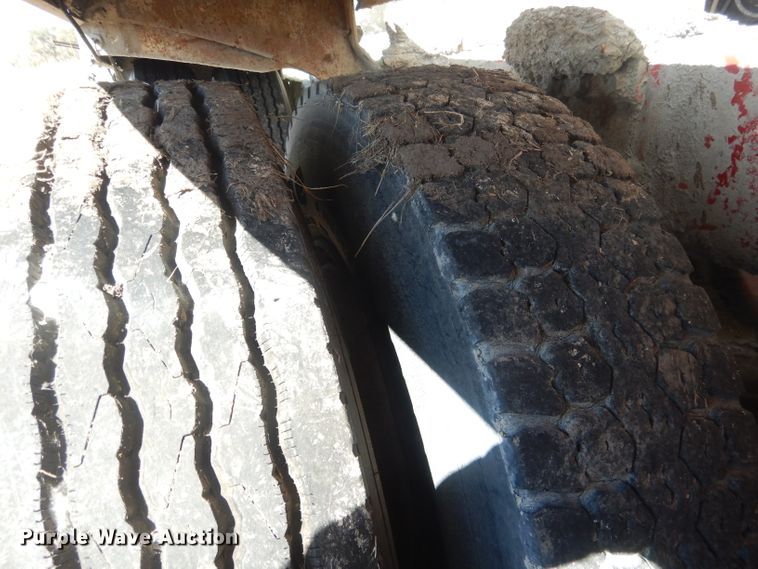 image for item HU9306 1994 Mack DM6900  ready mix truck