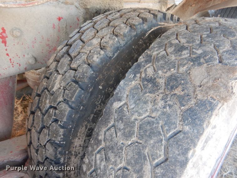 image for item HU9306 1994 Mack DM6900  ready mix truck