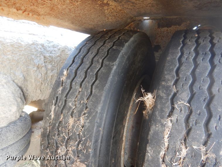 image for item HU9306 1994 Mack DM6900  ready mix truck