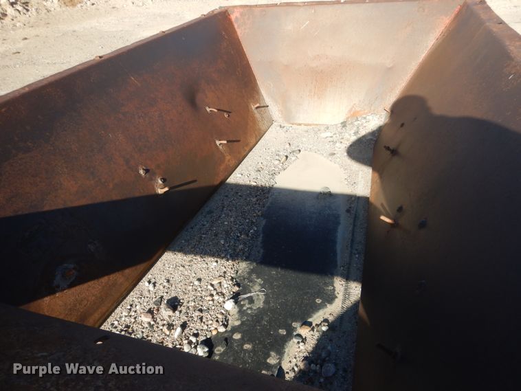 image for item HU9310 2007 Extec S3  screening plant