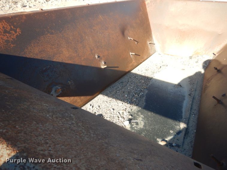 image for item HU9310 2007 Extec S3  screening plant