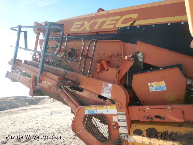 image for item HU9310 2007 Extec S3  screening plant