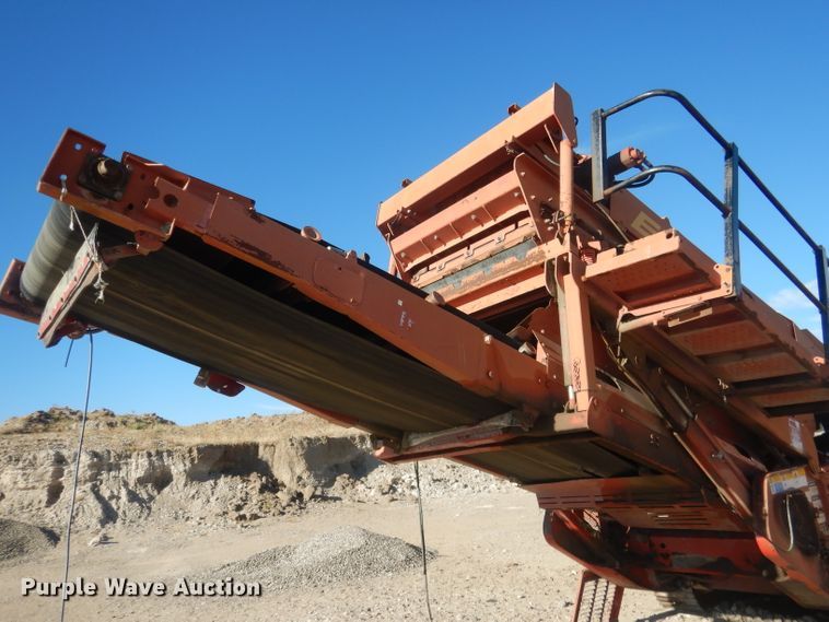 image for item HU9310 2007 Extec S3  screening plant