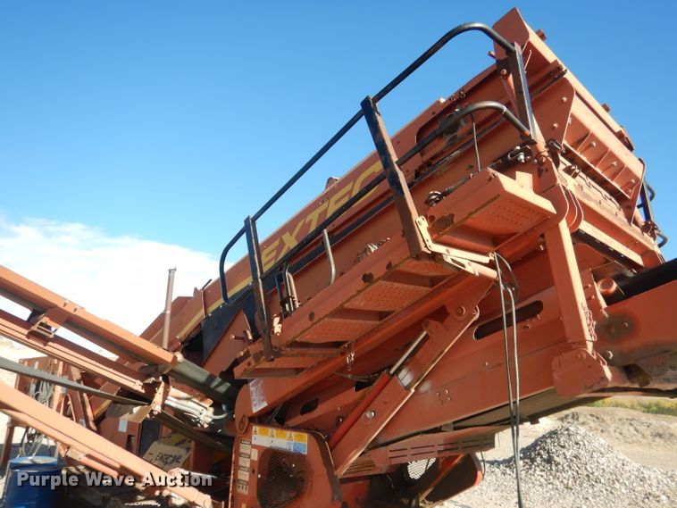 image for item HU9310 2007 Extec S3  screening plant