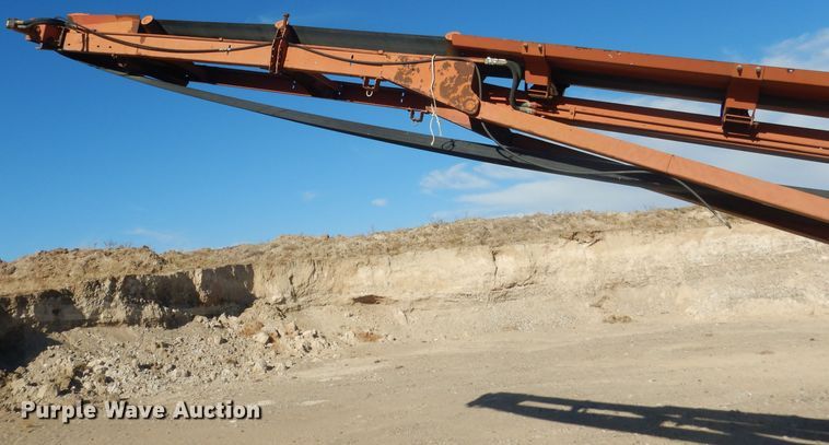 image for item HU9310 2007 Extec S3  screening plant