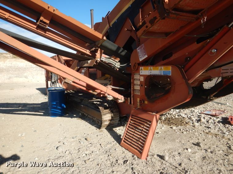 image for item HU9310 2007 Extec S3  screening plant