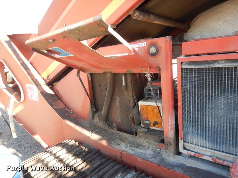 image for item HU9310 2007 Extec S3  screening plant