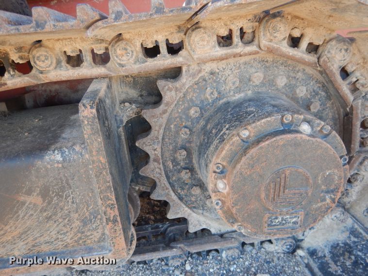 image for item HU9310 2007 Extec S3  screening plant