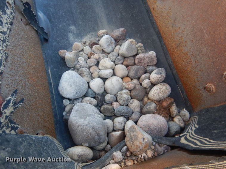 image for item HU9310 2007 Extec S3  screening plant