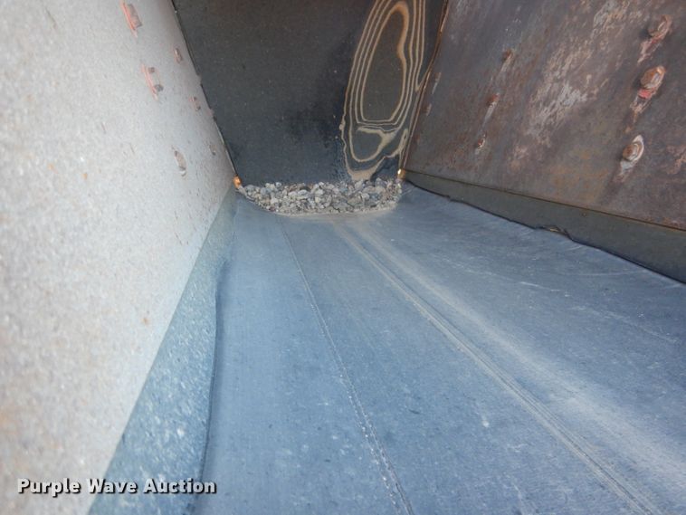 image for item HU9310 2007 Extec S3  screening plant