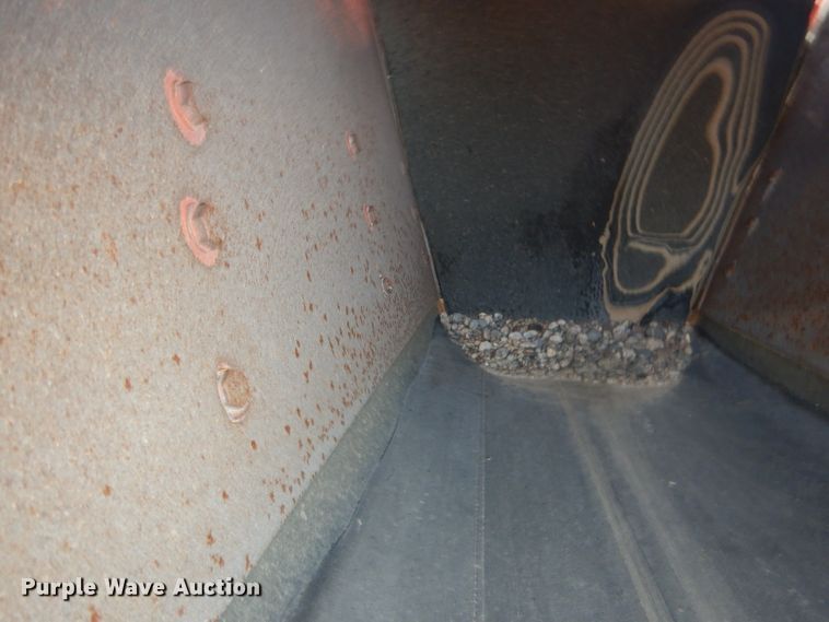 image for item HU9310 2007 Extec S3  screening plant