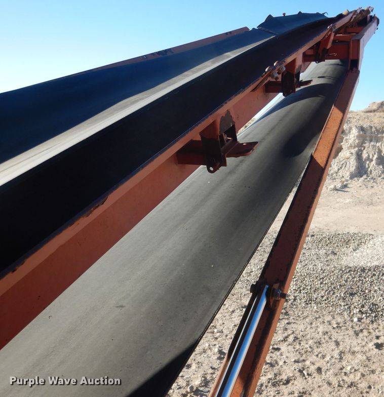 image for item HU9310 2007 Extec S3  screening plant