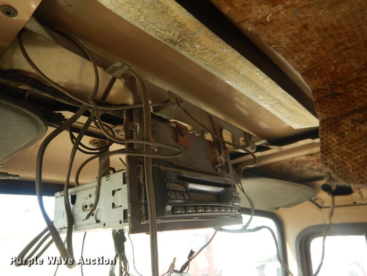 image for item HU9313 1985 Ford LT9000  ready mix truck