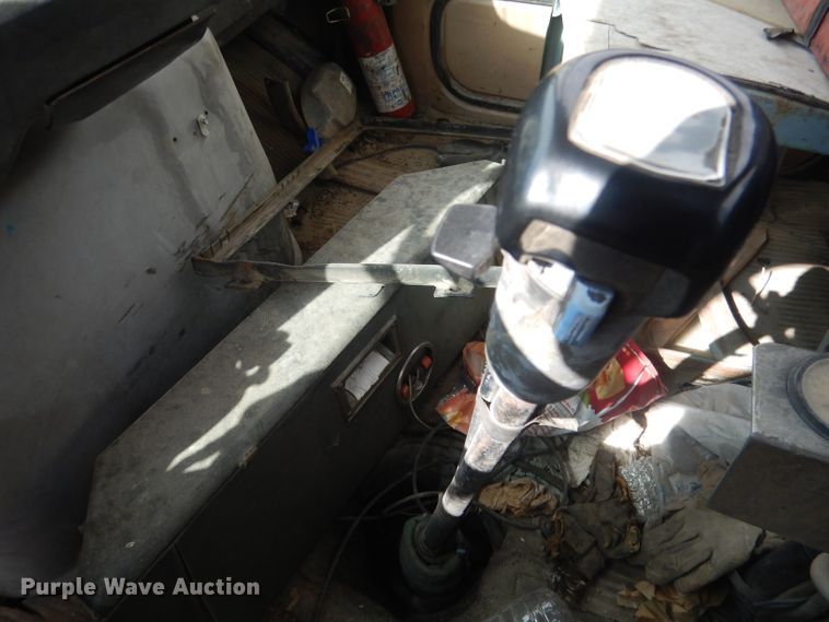 image for item HU9313 1985 Ford LT9000  ready mix truck