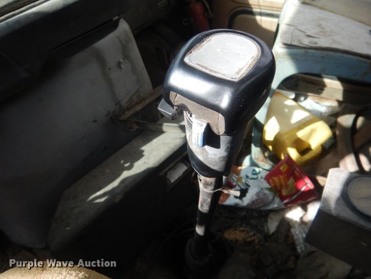 image for item HU9313 1985 Ford LT9000  ready mix truck