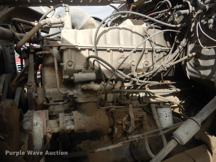 image for item HU9313 1985 Ford LT9000  ready mix truck